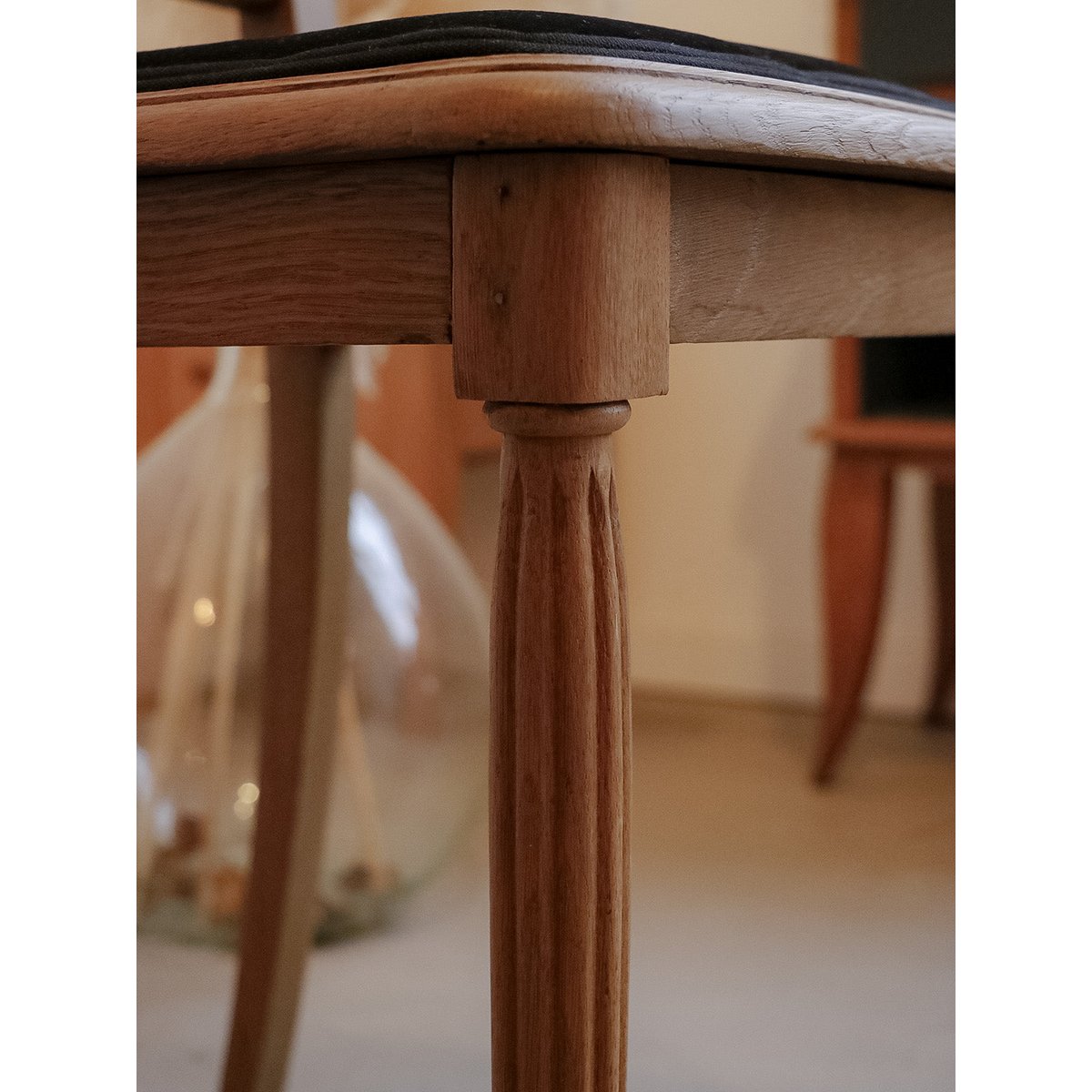 Chaise en bois Alma N°1106 - Bon état bois, DEBONGOUT