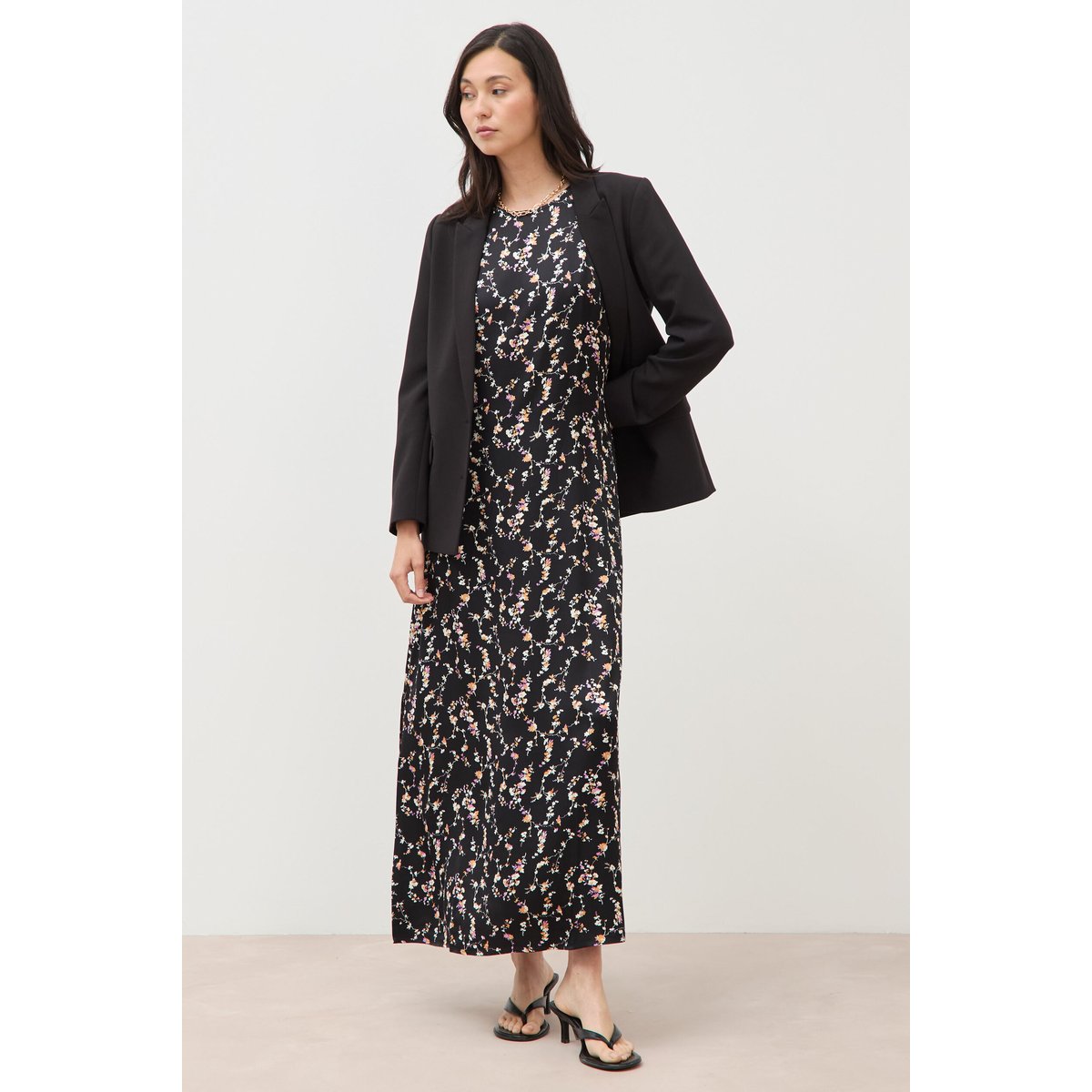 Robe longue droite sans manches col v noir, BONOBO
