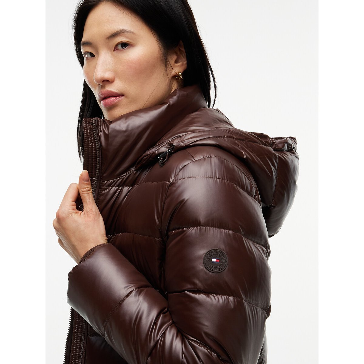 Doudoune courte à capuche et col duveteux chocolat, TOMMY HILFIGER