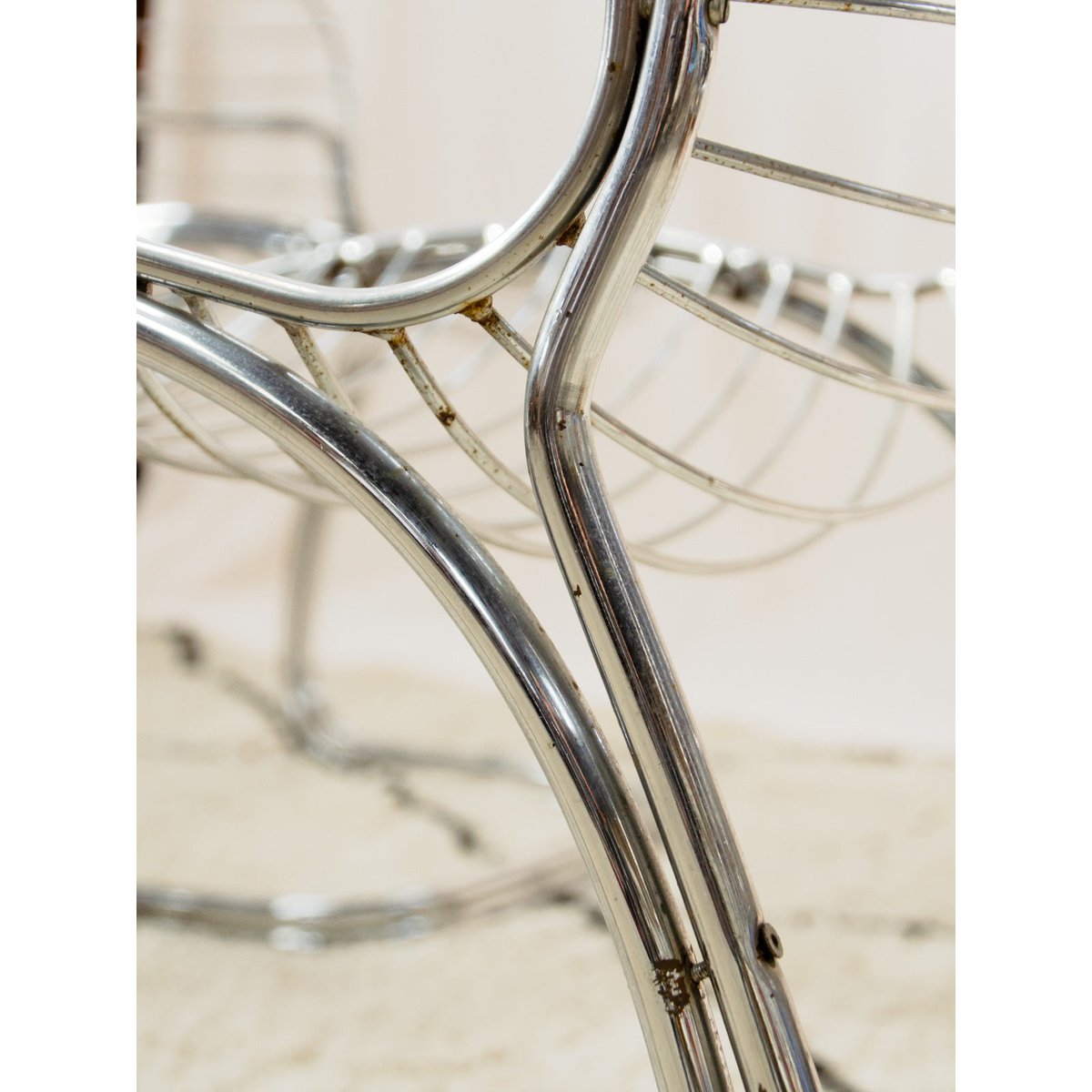 Lot de 4 chaises en métal chromé Alma N°2140 - Bon état métal, DEBONGOUT