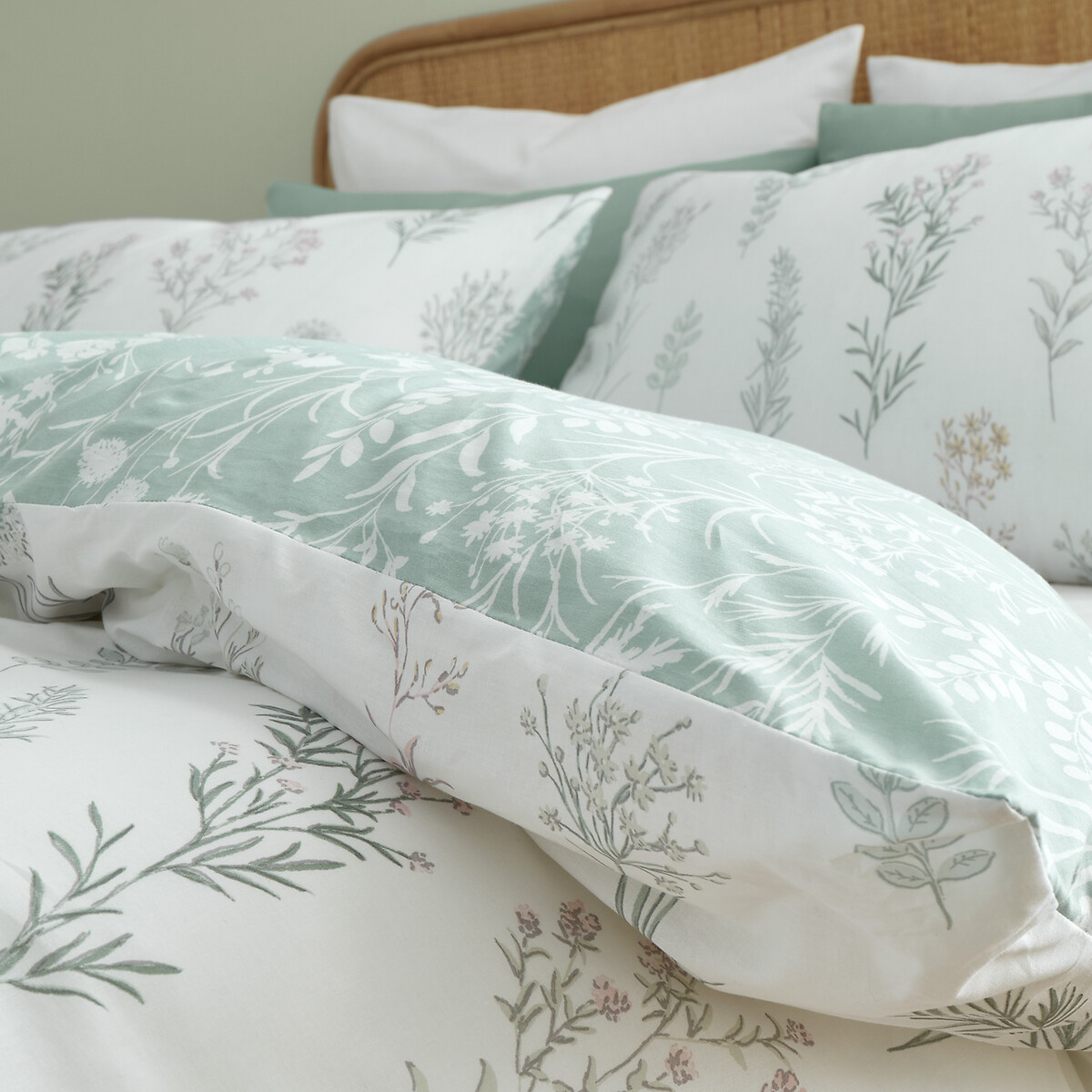 Wild Flowers 100% Cotton Duvet Cover and Pillowcase Set green, BIANCA FINE LINENS