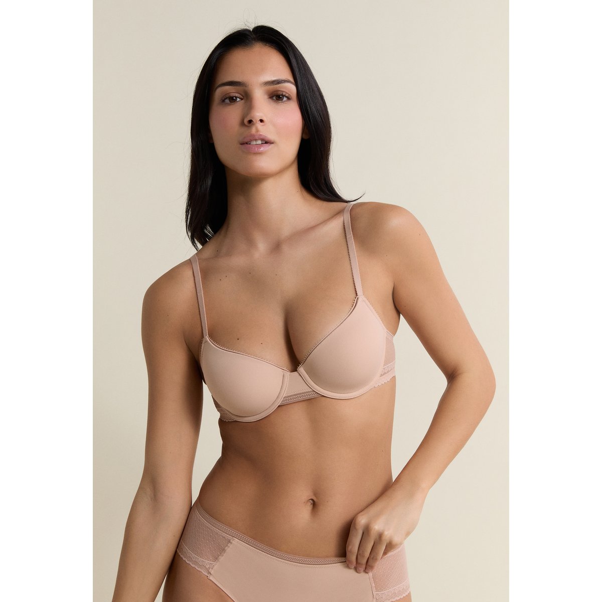 Soutien-gorge N.4 - Le coques fines en microfibre avec détails en dentelle PURE DREAM beige, ETAM