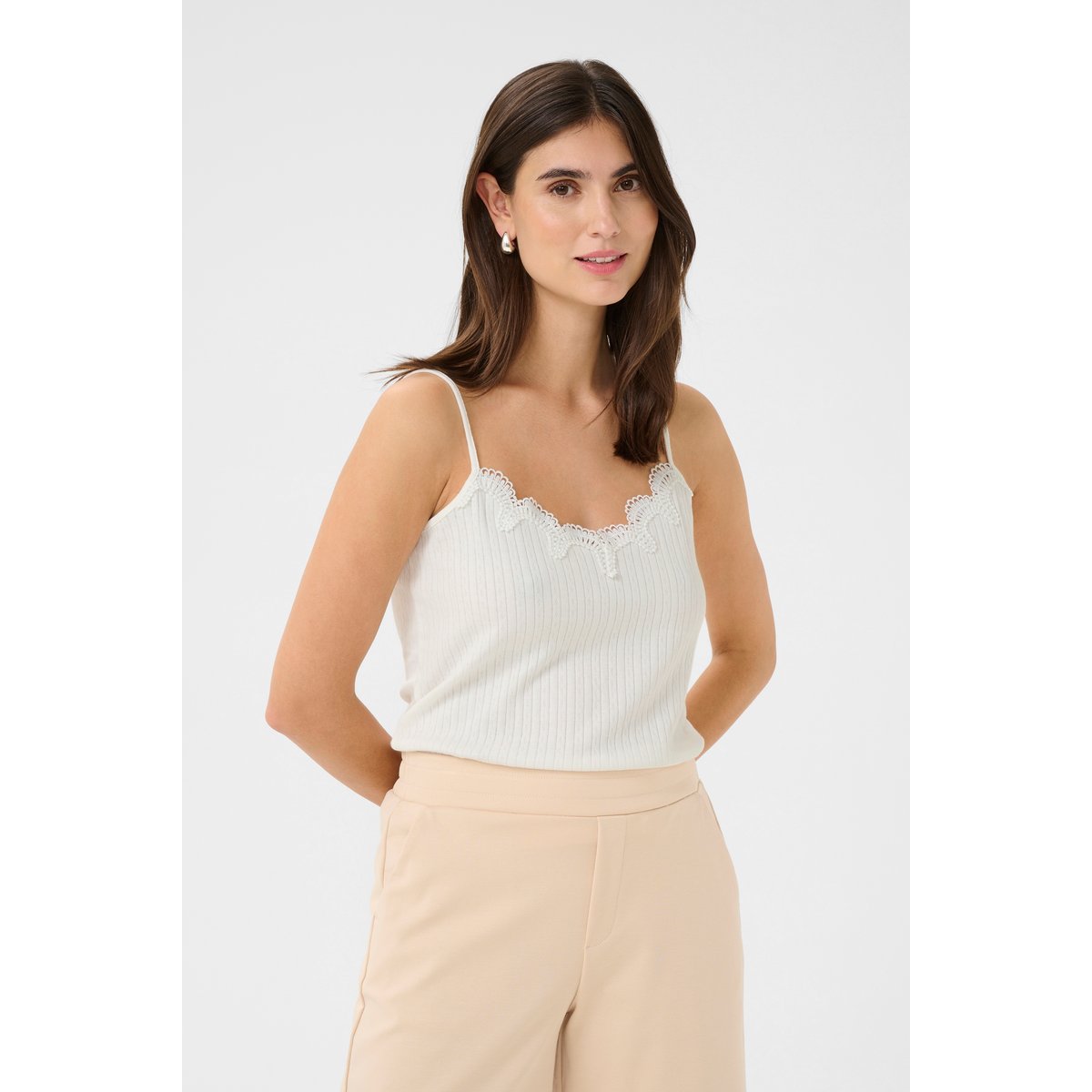 Sleeveless blouse blanc spring gardenia, CULTURE