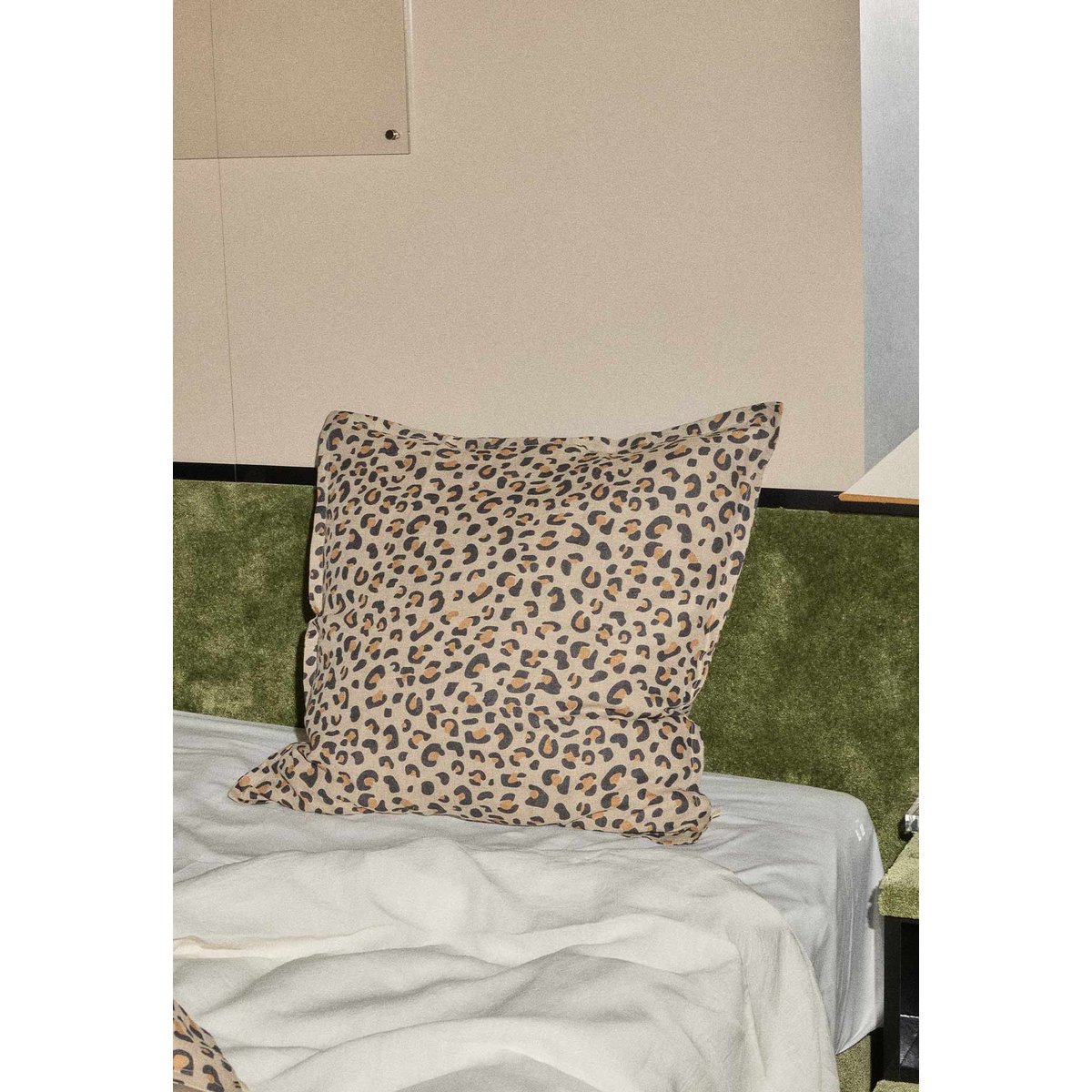 Taie d'oreiller 50x75 cm en lin lavé, LEOPARD léopard, GABRIELLE PARIS