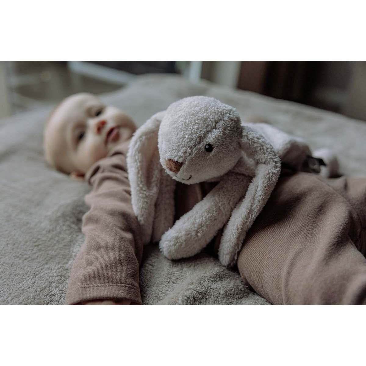 Peluche chauffante bouillotte Milo le lapin gris, FLOW