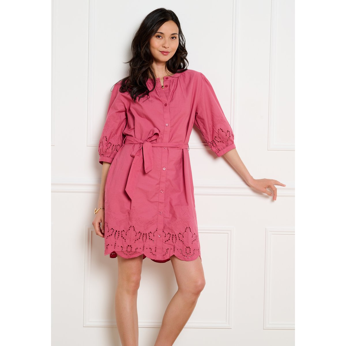 Robe chemise brodée ceinturée rose, LOLALIZA