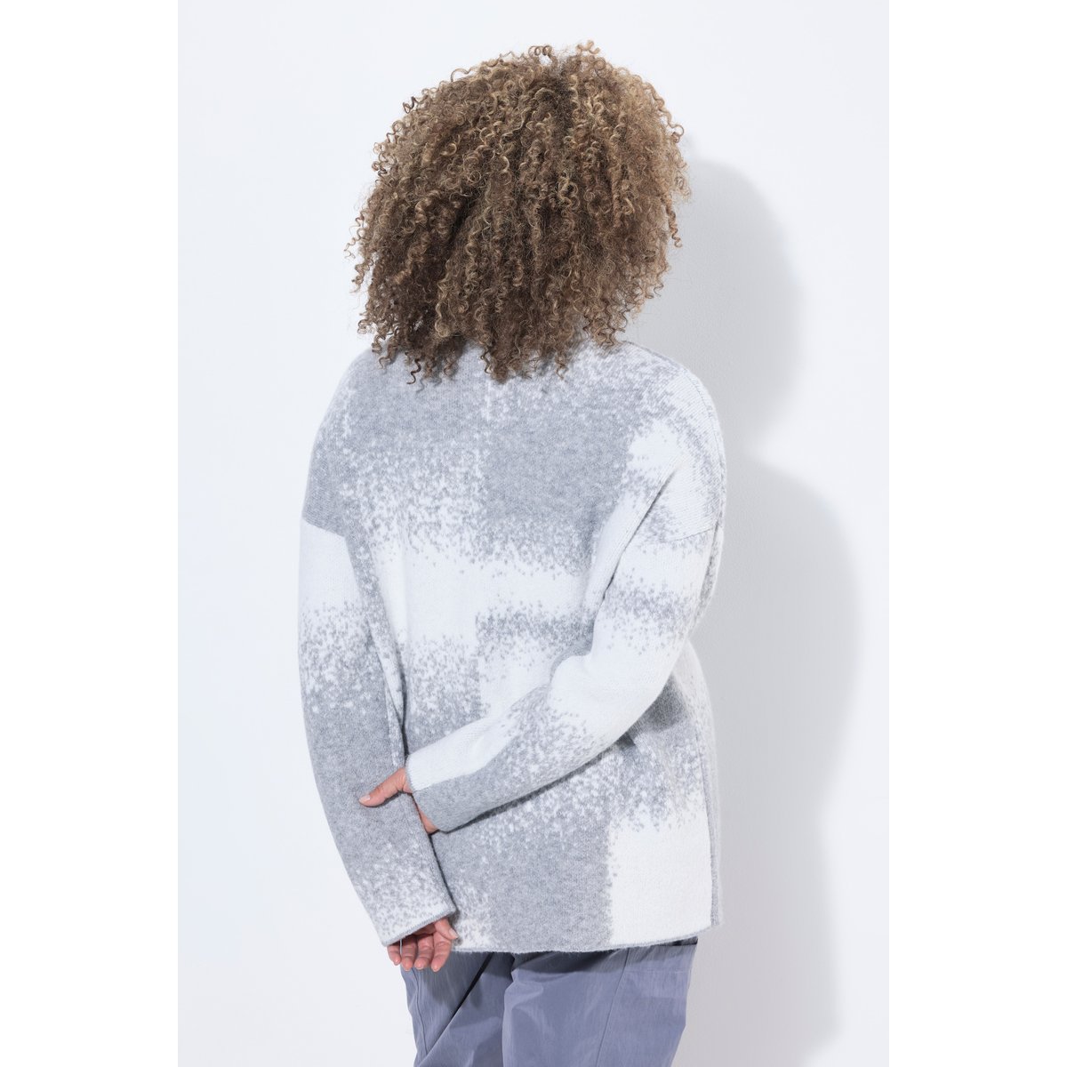 Pull, motif à carreaux, col montant gris clair chiné, ULLA POPKEN