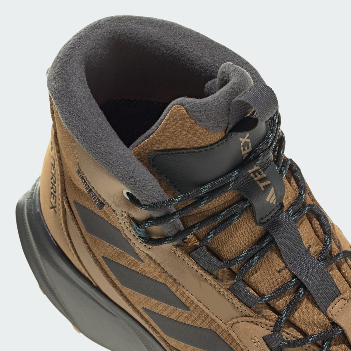 Chaussure Mi-Montante Cuir Hiver Terrex Rain.rdy Cold.rdy cardboard / carbon / bronze strata, adidas Performance