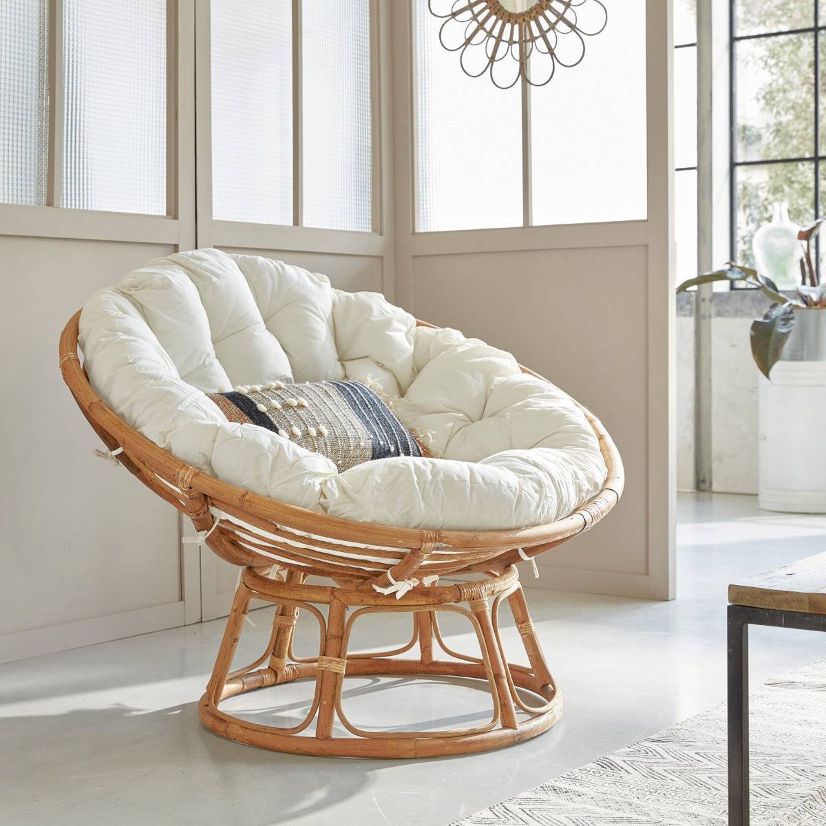 Fauteuil en rotin et tissu RATTAN bois clair, MADE IN MEUBLES