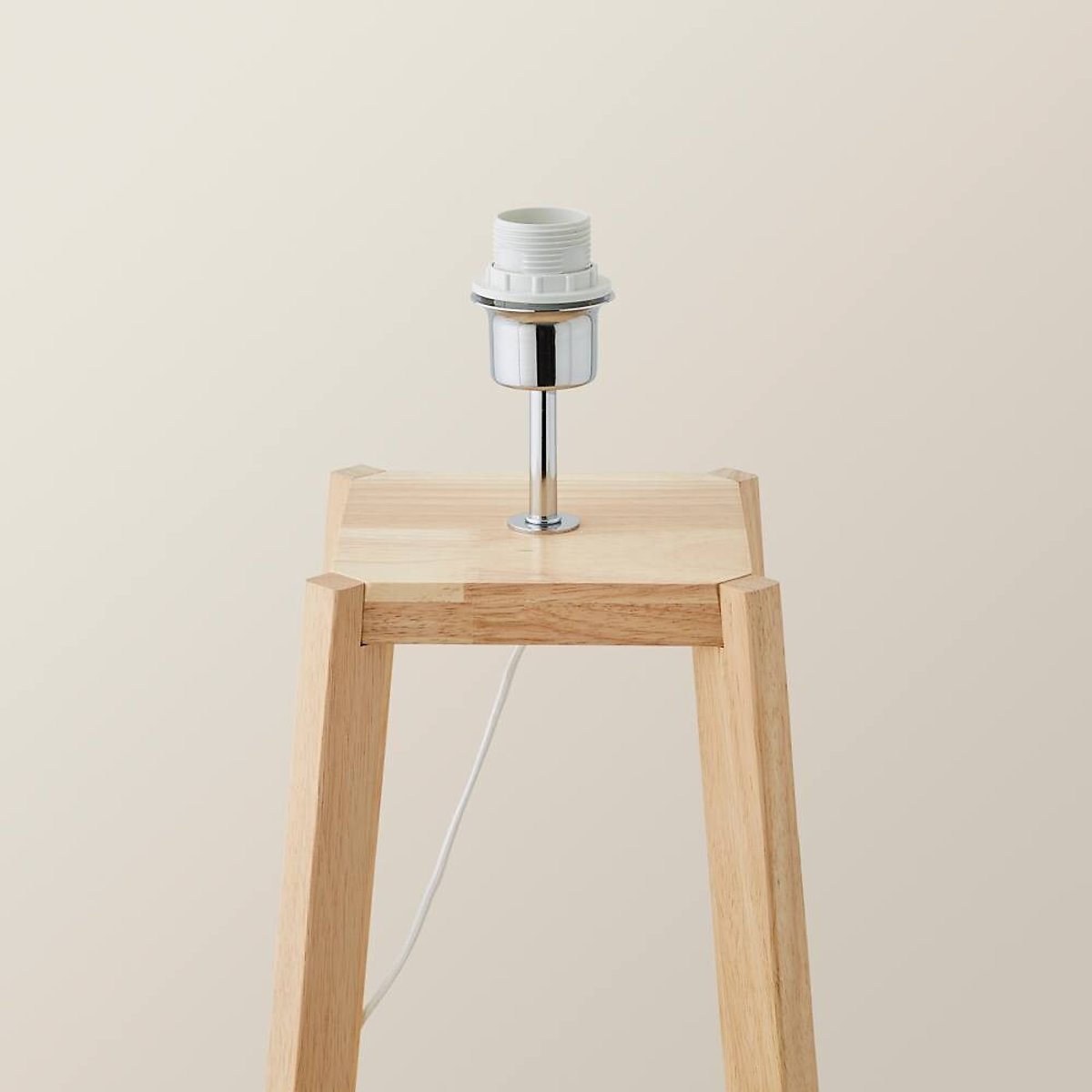 Ward 2-Shelf Floor Lamp Base oak, SO'HOME