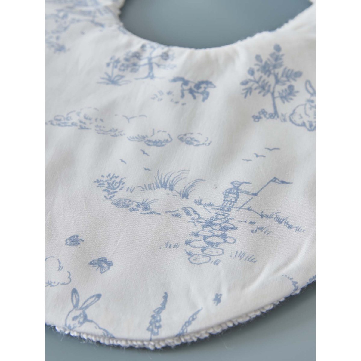 Bavoir percale de coton biologique jouy bleu, CYRILLUS