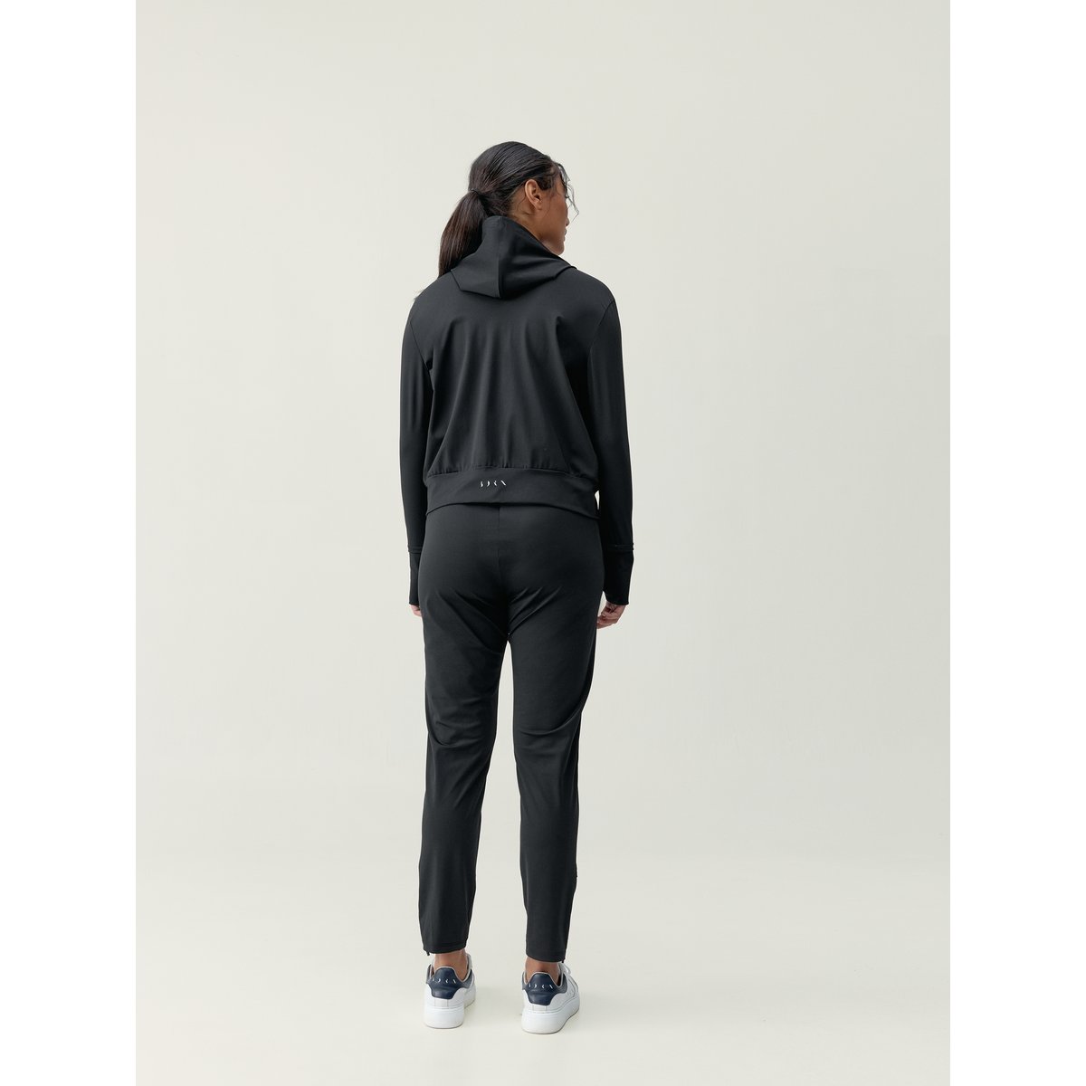 Veste de sport zippée Performance Athleisure AIRLA noir, BORN