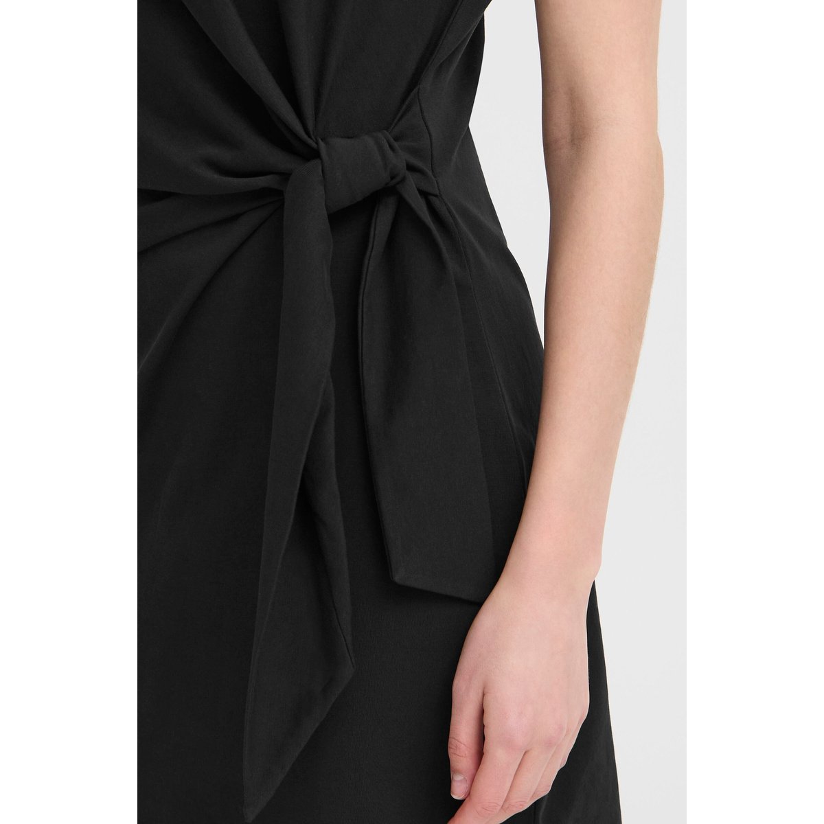 Robe noir, ICHI
