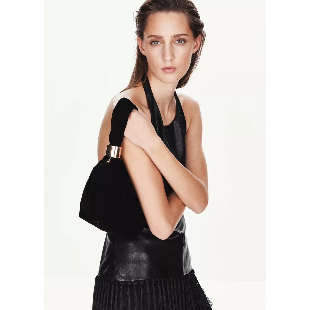 Sac à main velours détail métallique noir, MANGO