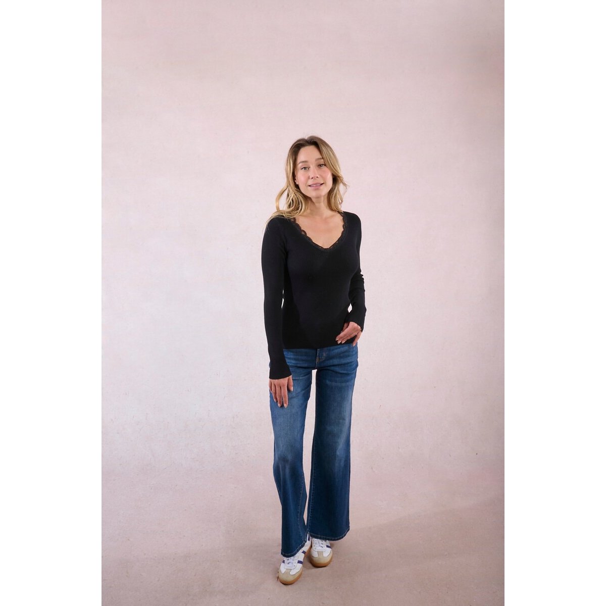 Fine Knit Top with Lace Finish black, MOLLY BRACKEN