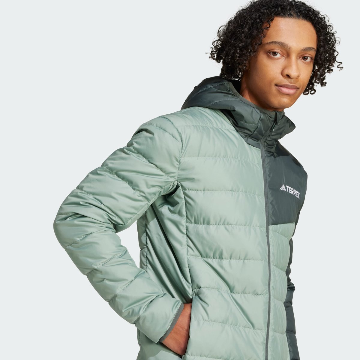Doudoune à capuche légère Terrex Multi silver green / legend ivy, adidas Performance