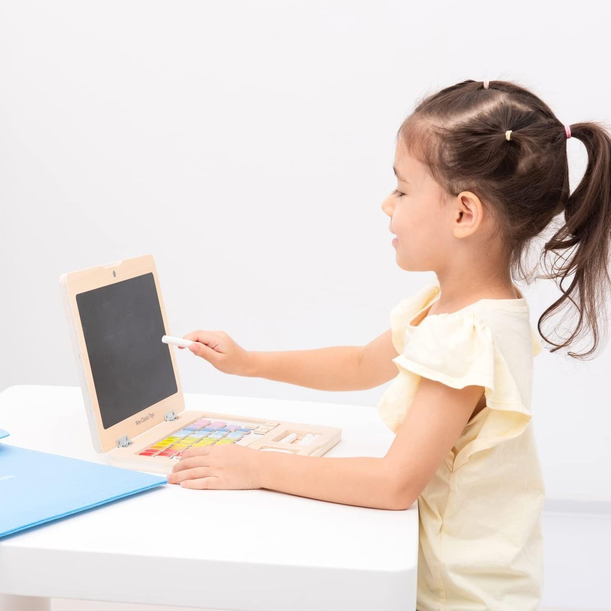 Mon premier ordinateur portable beige, NEW CLASSIC TOYS