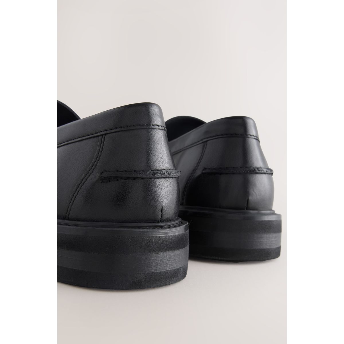Mocassins à glands en cuir noir, NEXT
