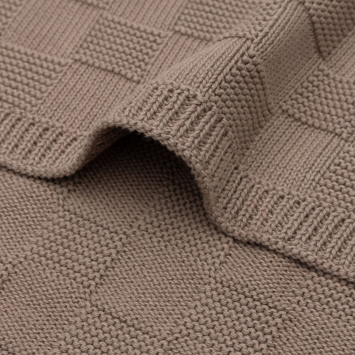 Couverture en tricot marron, JOLLEIN