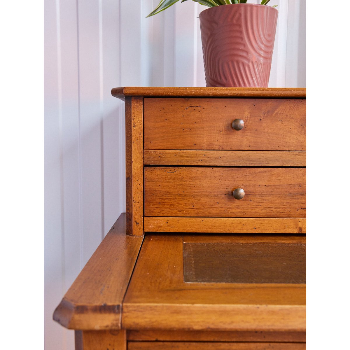 Bureau de dame en bois Edouard N°1040 - Bon état bois clair, DEBONGOUT