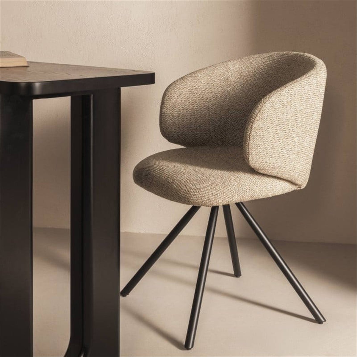 Chaise pivotante PERLA en tissu beige, RECOLLECTION