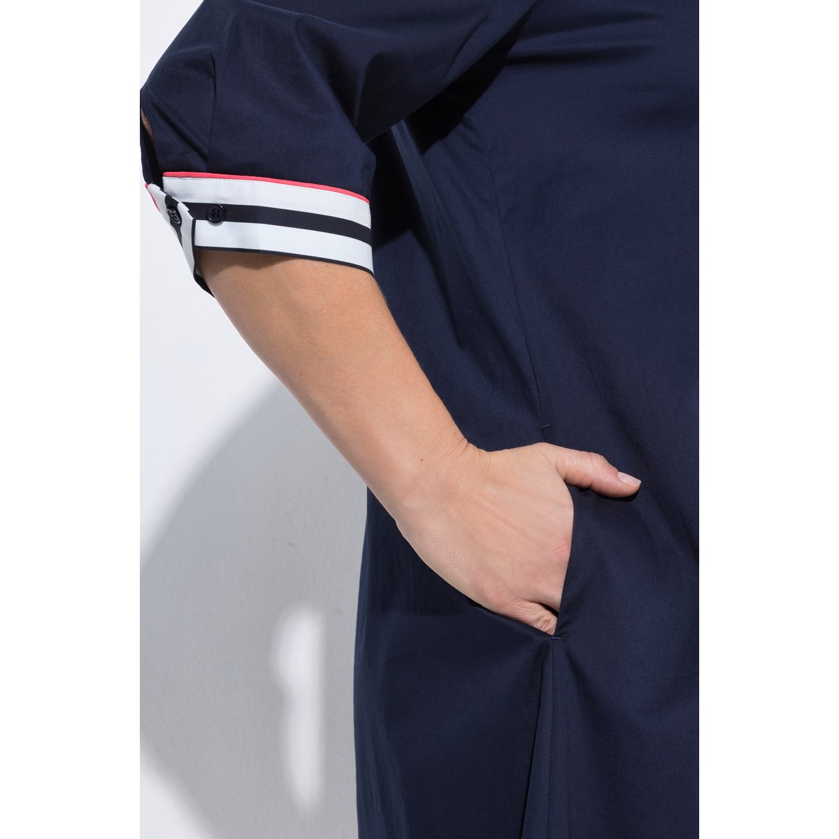 Robe en jersey avec rayures marine, ULLA POPKEN