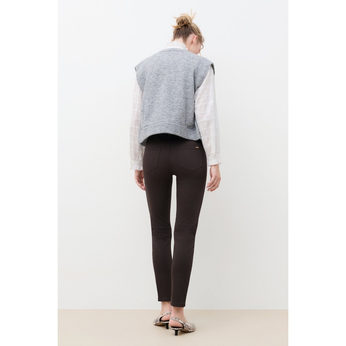 Gilet droit col rond MANISSA gris, CAROLL