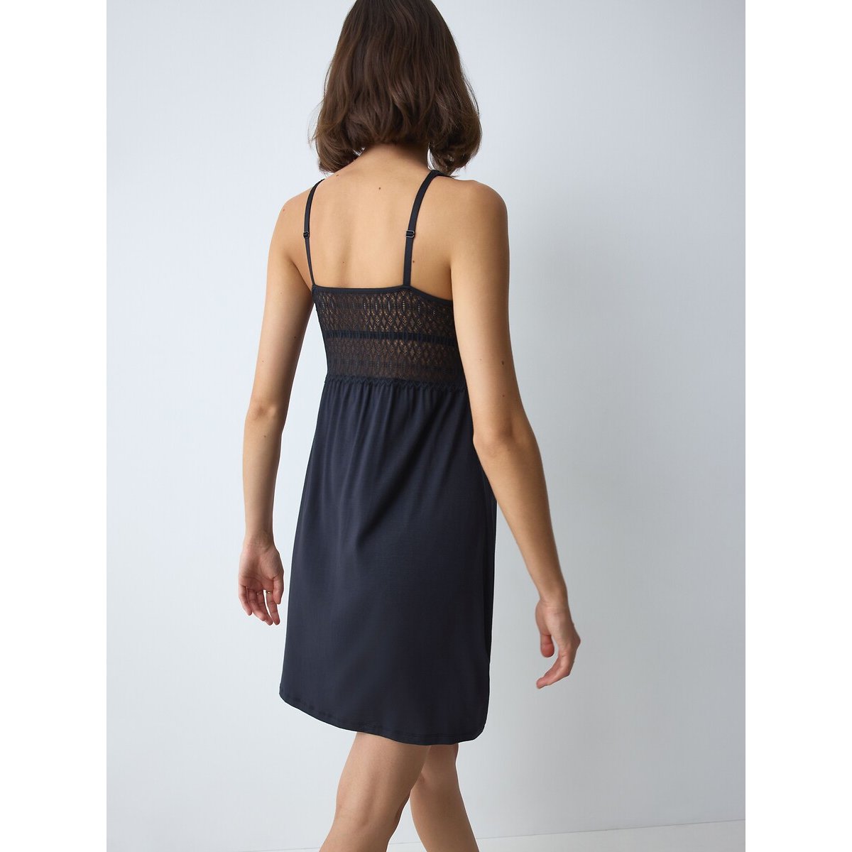 Nuisette en modal Aura Spotlight noir, TRIUMPH