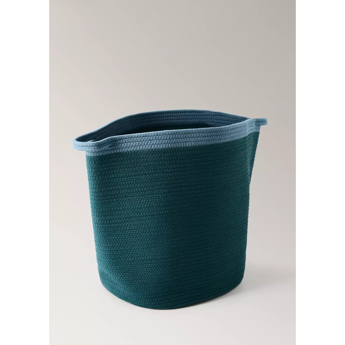 Panier 100 % coton bicolore bleu pétrole, MANGO HOME