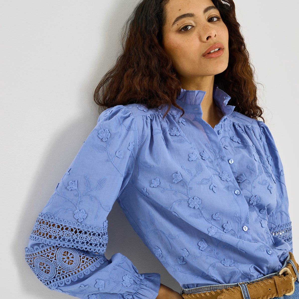 Chemise brodée détails ajourés bleu, GRAIN DE MALICE