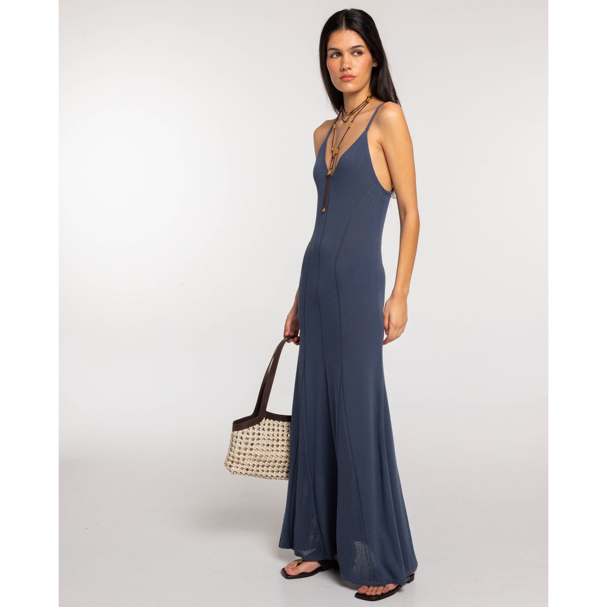 Robe longue en maille avec godets bleu, THE-ARE