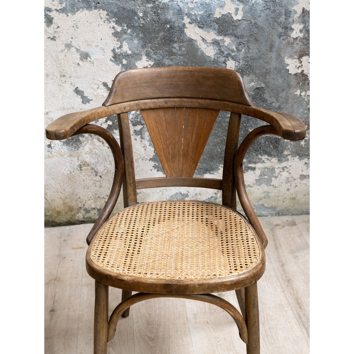 Fauteuil en cannage et bois courbé Ernest N°1623 - Bon état bois foncé, DEBONGOUT