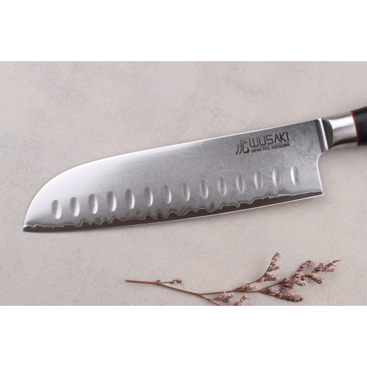 Couteau modèle santoku Fujiko Black 18cm manche en pakka v002228, WUSAKI