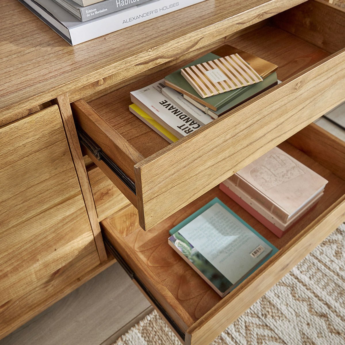 Commode en bois massif 180 cm 2 portes 3 tiroirs  TILO naturel, BERAH GETAH