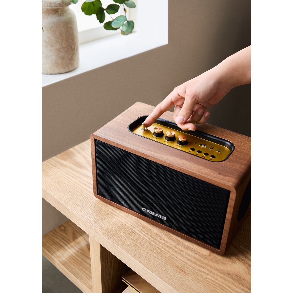 Enceinte portable 55W avec Bluetooth, USB et AUXSPEAKER RETRO WOOD bois foncé, CREATE