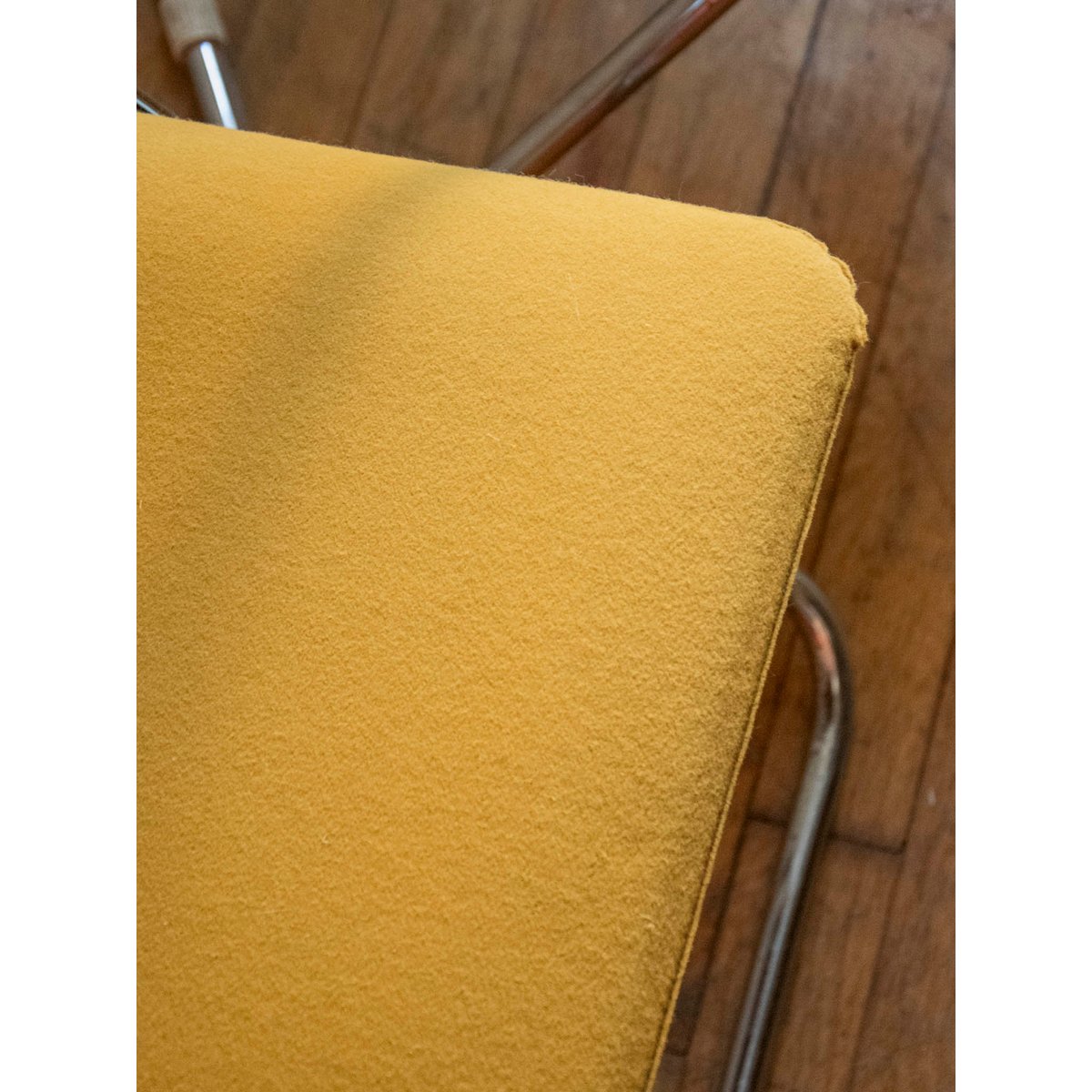 Paire de chaises jaune moutarde pliantes Alma N°1647 - Bon état jaune, DEBONGOUT