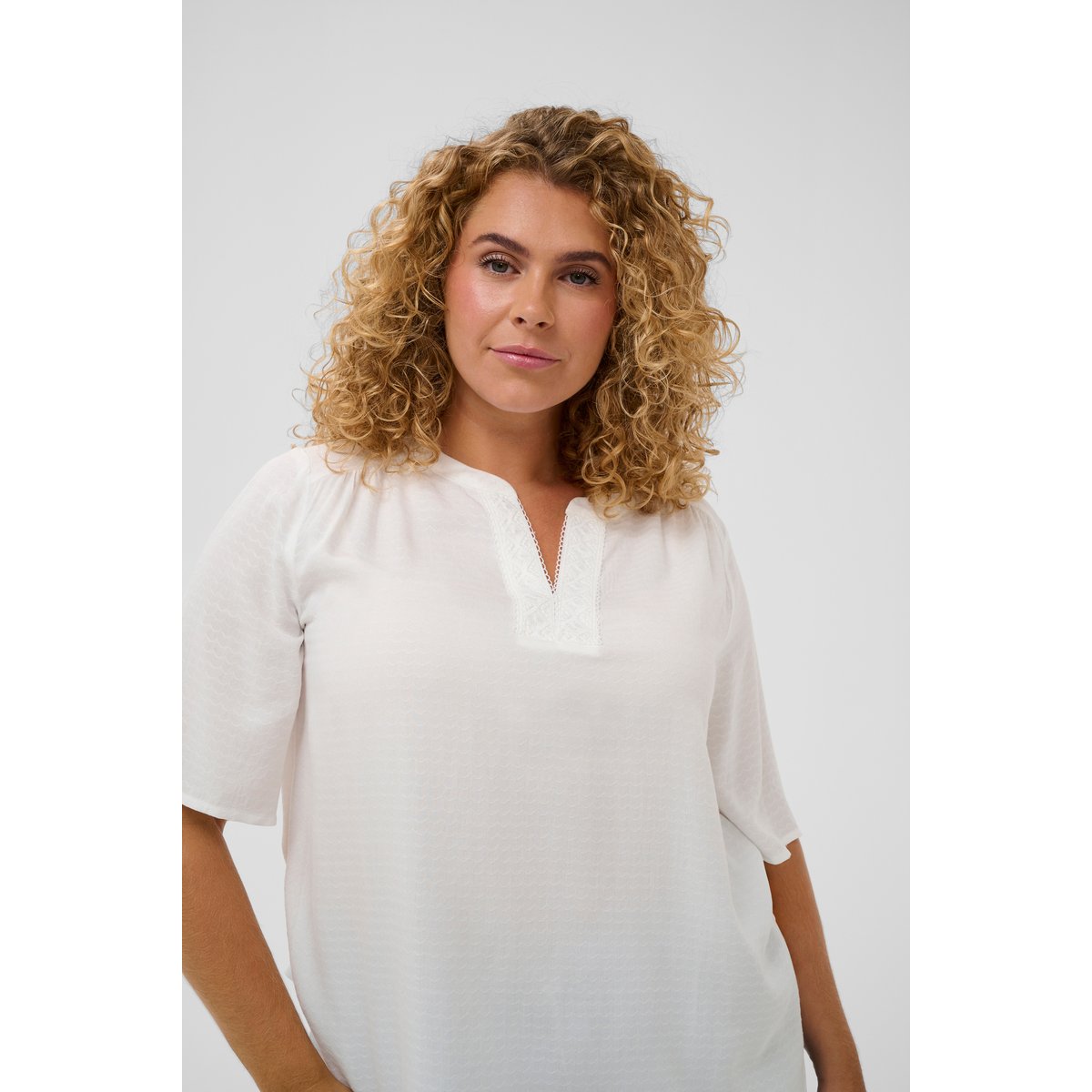 Blouse à manches courtes blanc chalk, KAFFE CURVE
