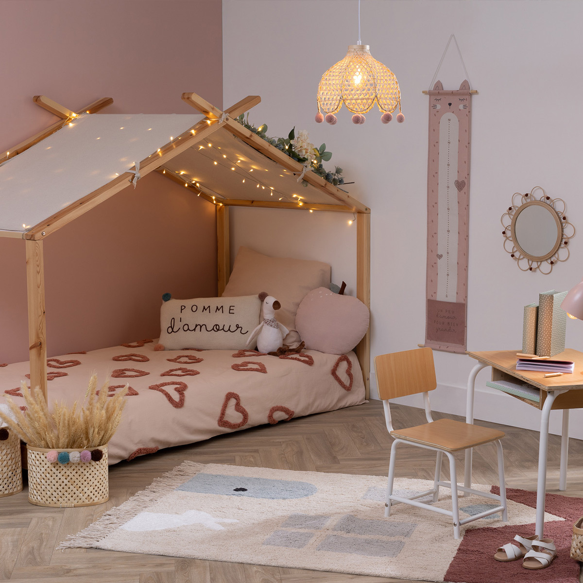 Suspension enfant en bambou tressé pompons MAKA beige, ATMOSPHERA FOR KIDS