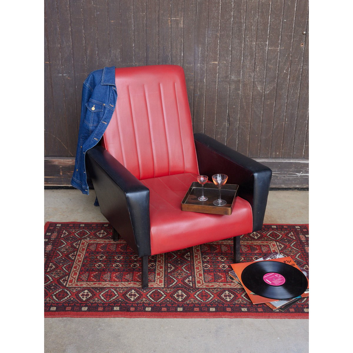 Fauteuil vintage en skai bicolore Jakob N°1285 - Bon état rouge, DEBONGOUT