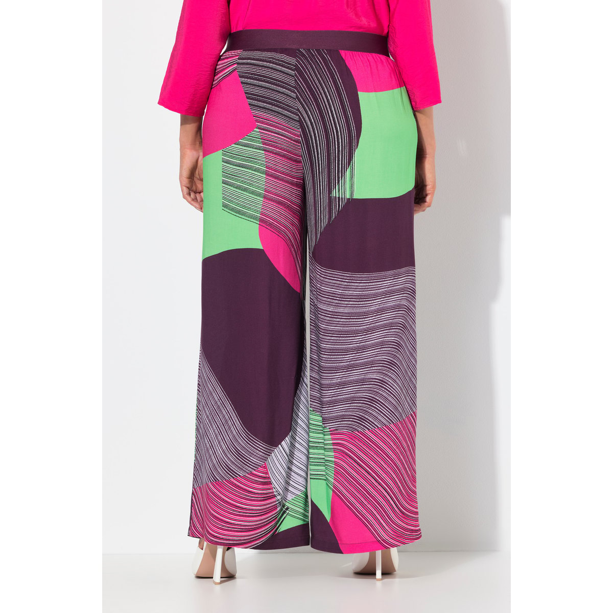 Pantalon imprimé. Jambe large et droite. prune foncé, ULLA POPKEN