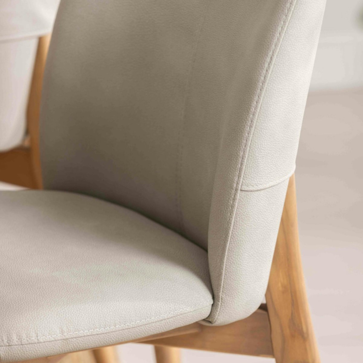 Chaise salle à manger grise à structure bois (lot de 2) TREVI gris clair, PIER IMPORT