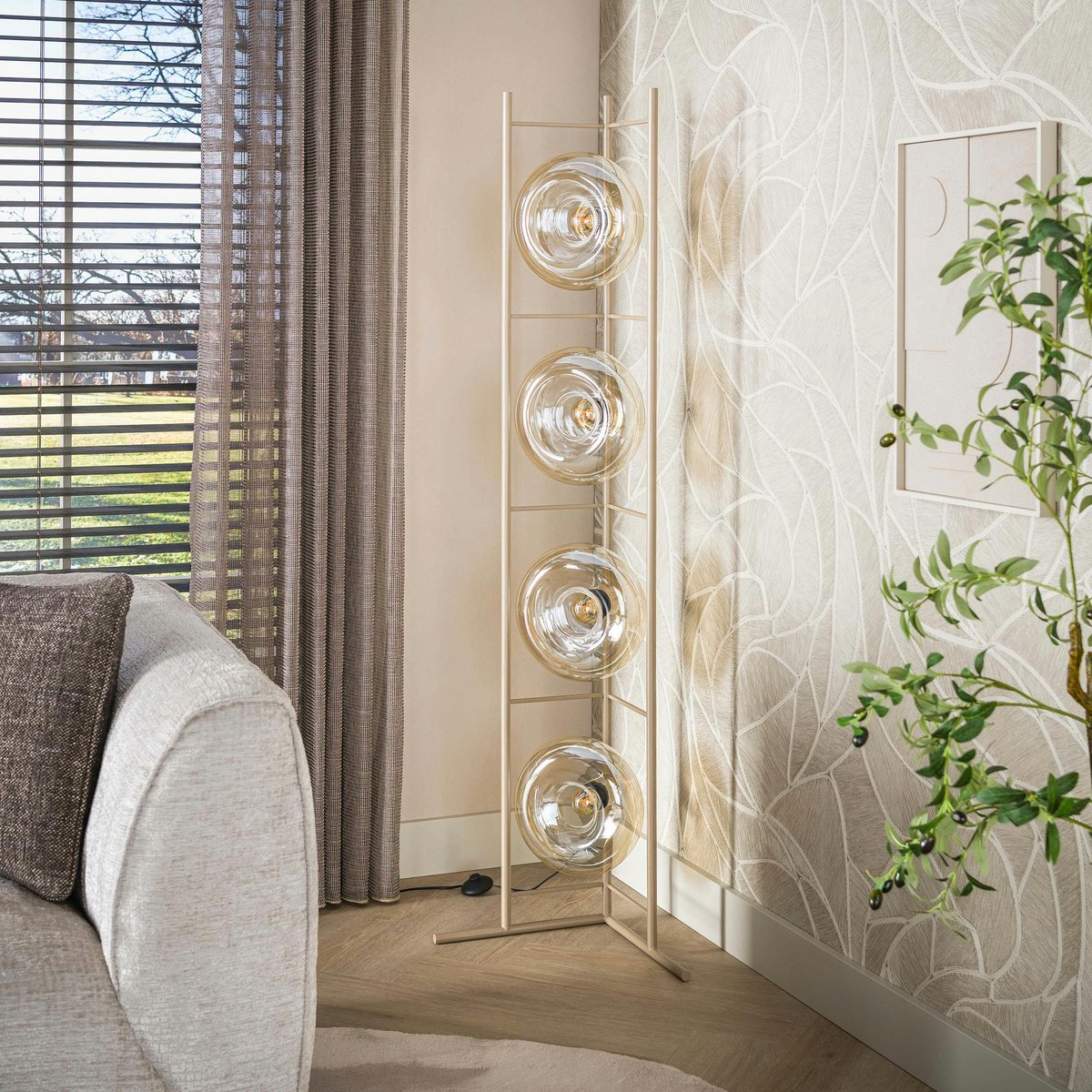 Lampadaire en verre 4 abat-jour NIAGARA ambré et beige, PIER IMPORT