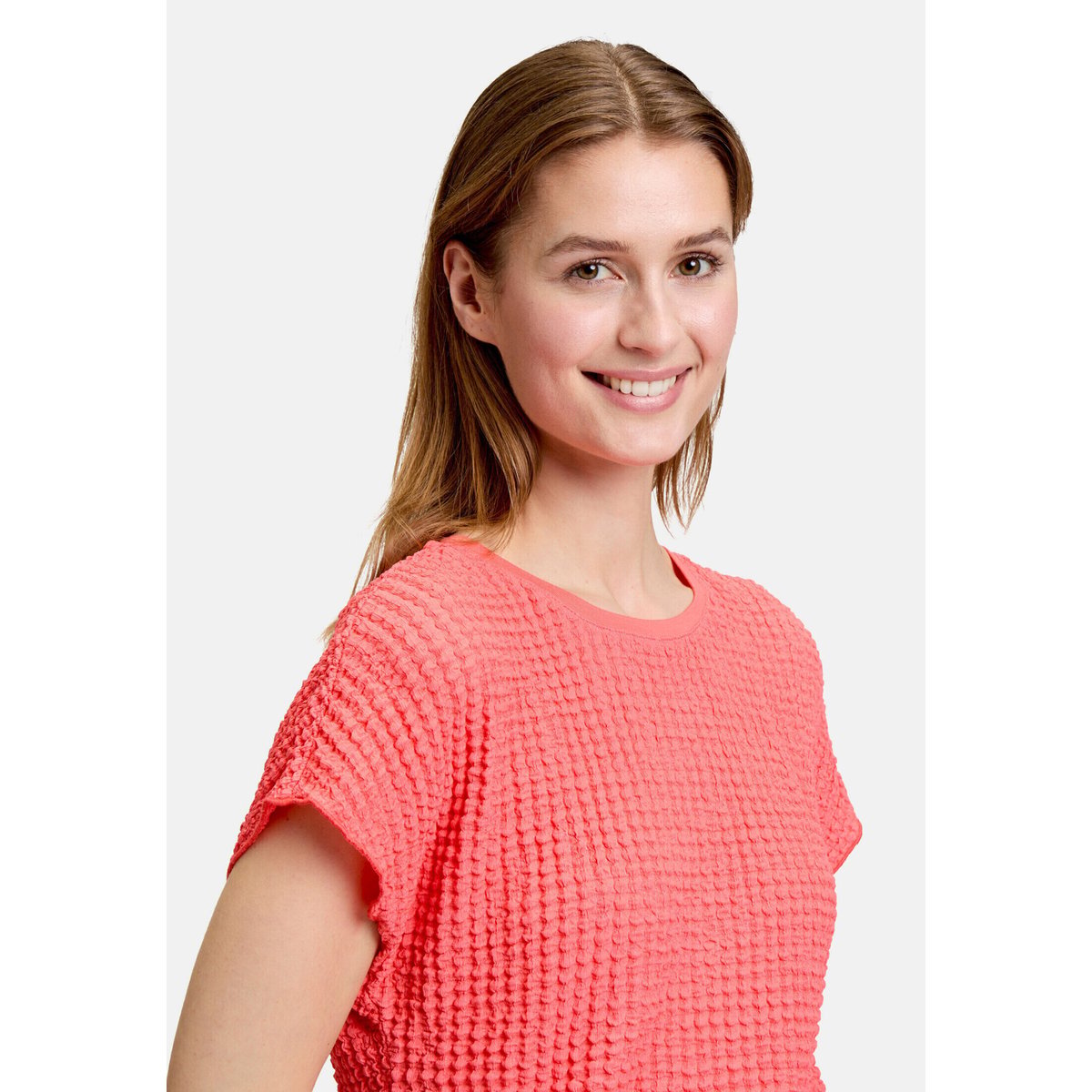 T-Shirt avec structure à encolure bateau hot coral, BETTY BARCLAY