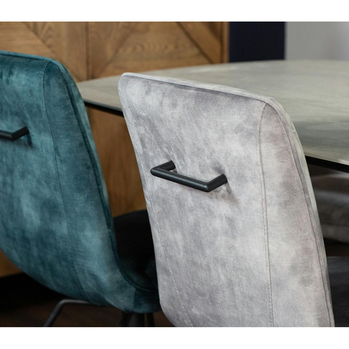 Chaise pivotante en velours (lot de 2) OKA gris, PIER IMPORT