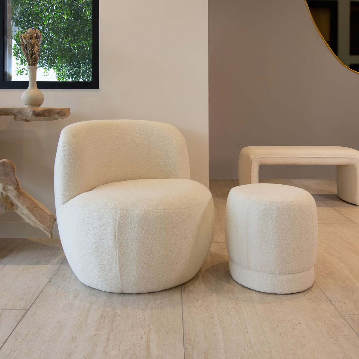 Pouf en tissu bouclette et structure en bois, MALO blanc, NOW'S HOME
