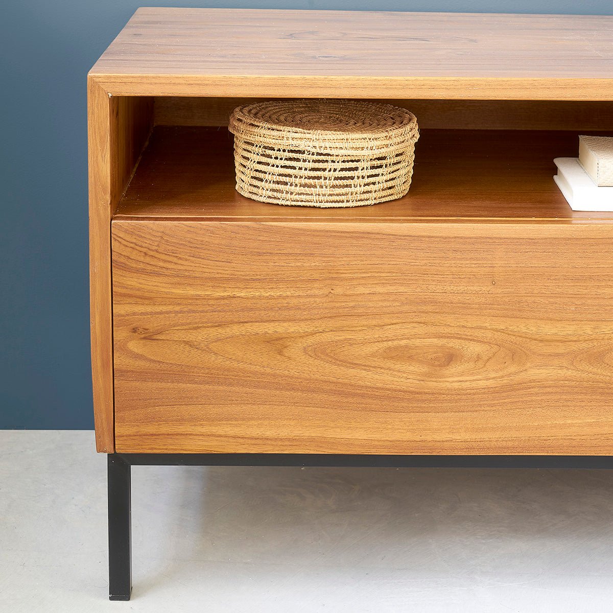 Meuble TV en bois de teck 140 cm 2 tiroirs LINA marron, BERAH GETAH