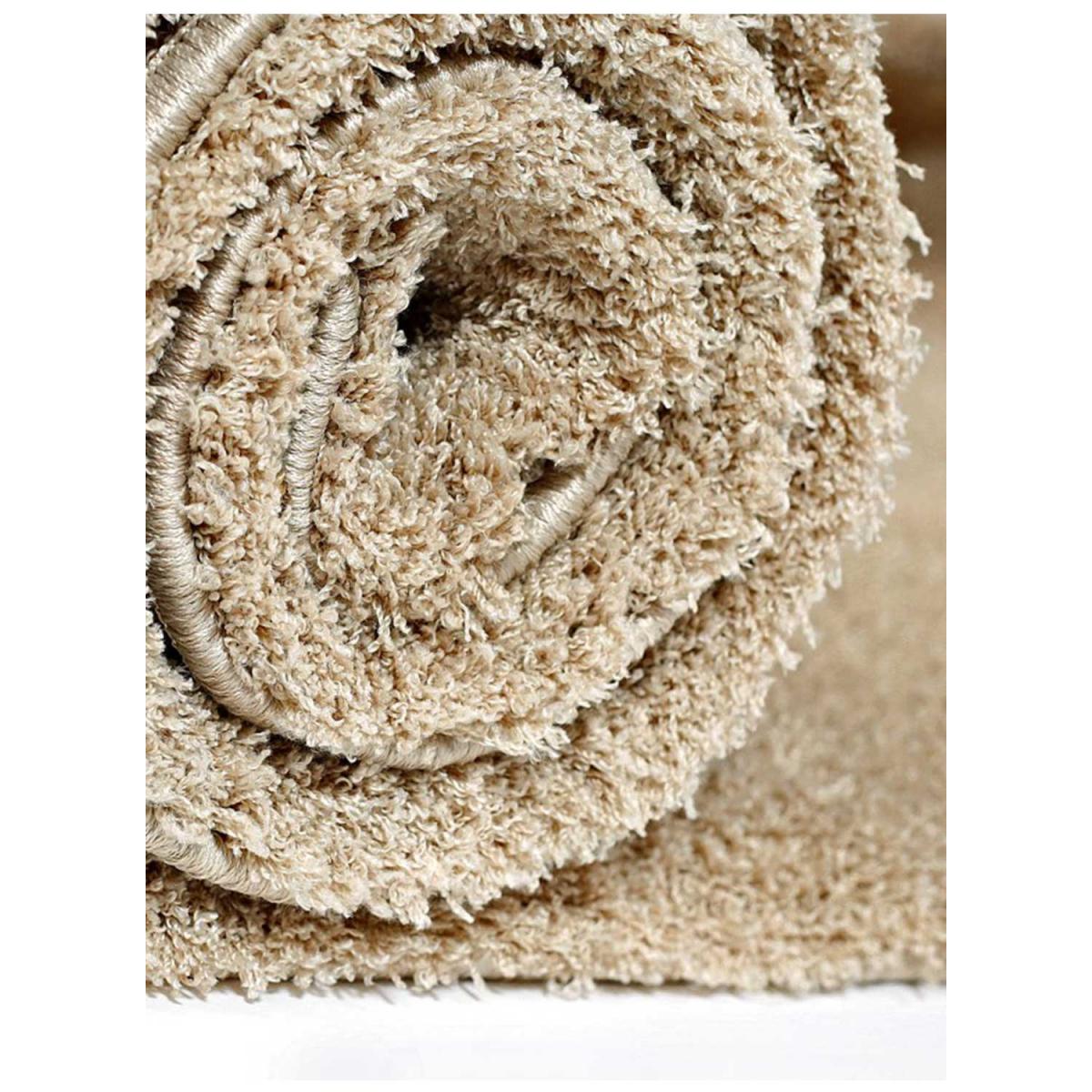 Tapis longs poils shaggy tissé motif uni SILCHOU beige, UN AMOUR DE TAPIS