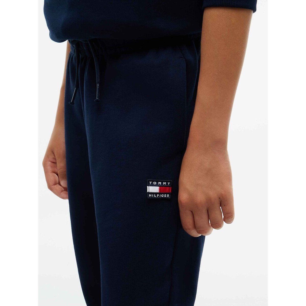 Jogging avec logo brodé bleu marine, TOMMY HILFIGER