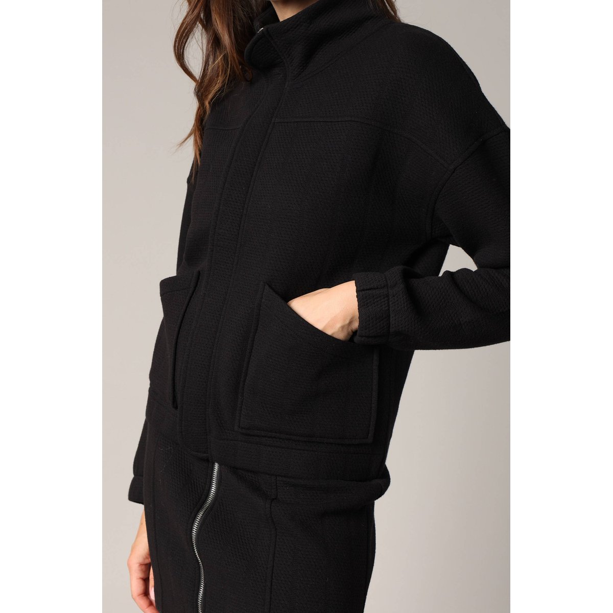 Veste courte zippée à col montant FABIANA black, DEELUXE
