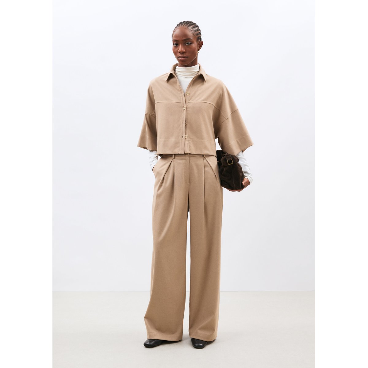 Chemise courte oversize en flanelle sable, HUMILITY